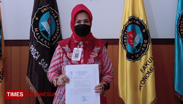 Dyah Sawitri Srikandi Pendidikan Peraih Woman of The Year Kota Malang 2021