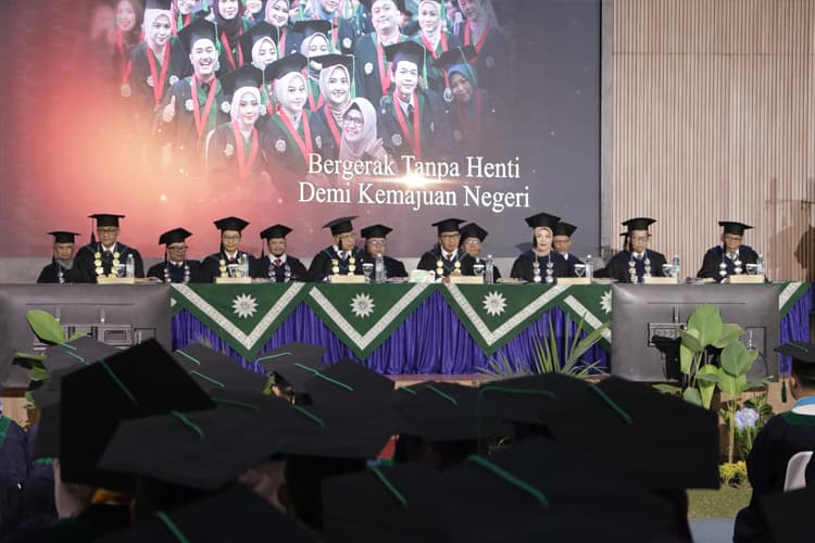 Solihat, Lulusan Terbaik PIAUD UM Bandung IPK 3,93: Gelar Ini Amanah untuk Diamalkan
